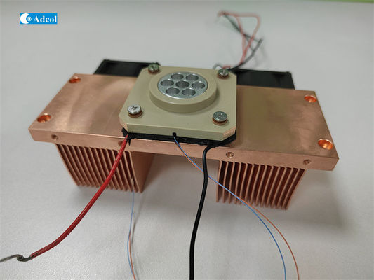 Термоэлектрический охладитель ПКР ИСО9001 Термоэлектрический охладитель 7 отверстий Модуль охлаждения
